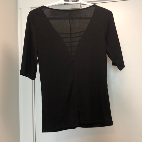 Black top - Picture 5 of 5